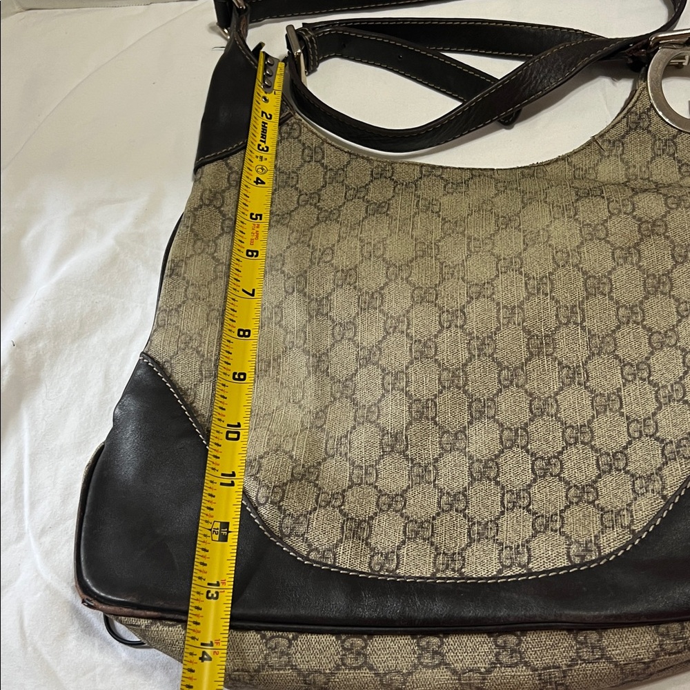 OVER-LOVED GUCCI SHOULDER BAG - PROJECT OR RESTORATION BAG - Picture 4 of 17